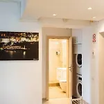 Luxury Flat 8 Near Metro