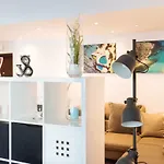 아파트 Luxury Flat 8 Near Metro 부쿠레슈티