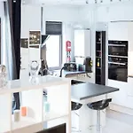 Luxury Flat 8 Near Metro Apartamento