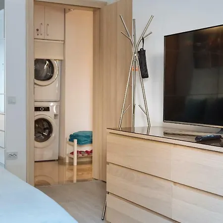 Апартаменты Luxury Flat 8 Near Metro Бухарест