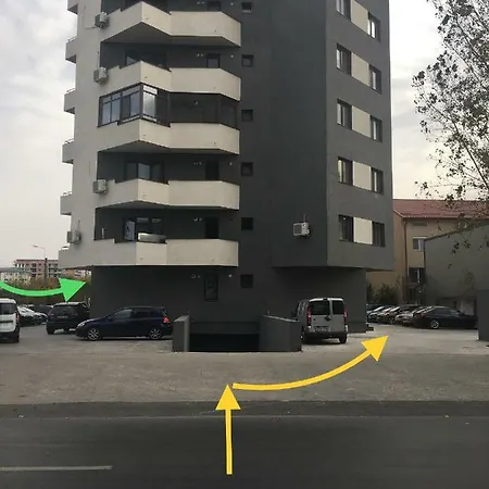 Luxury Flat 8 Near Metro Apartament