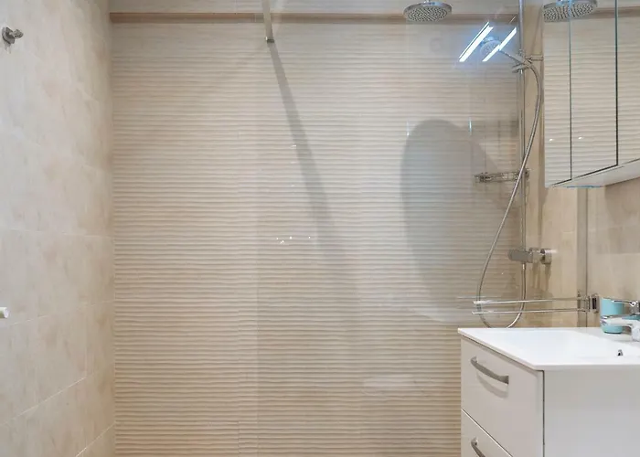 Luxury Flat 8 Near Metro Apartament *