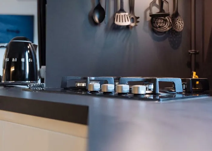 Luxury Flat 8 Near Metro Апартаменти *