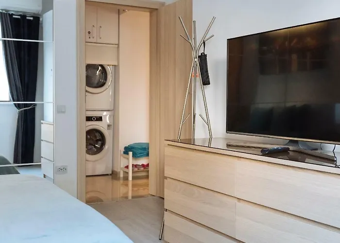 公寓 Luxury Flat 8 Near Metro 布加勒斯特