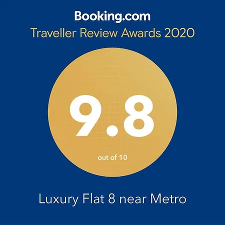 Luxury Flat 8 Near Metro Apartment