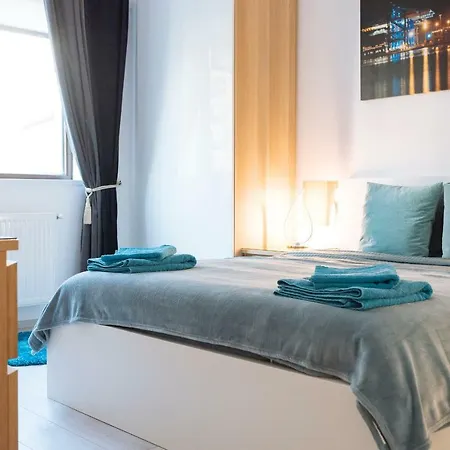 Apartment Luxury Flat 8 Near Metro *