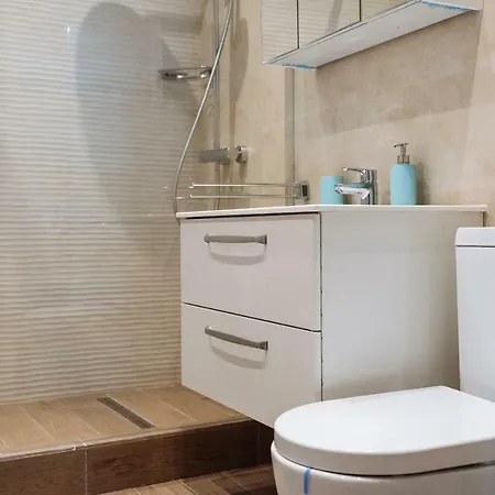 Luxury Flat 8 Near Metro Apartment Bucharest