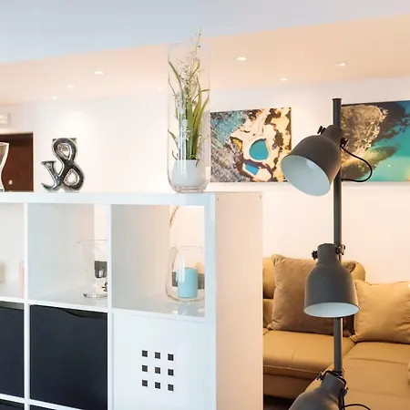Apartment Luxury Flat 8 Near Metro Bucharest