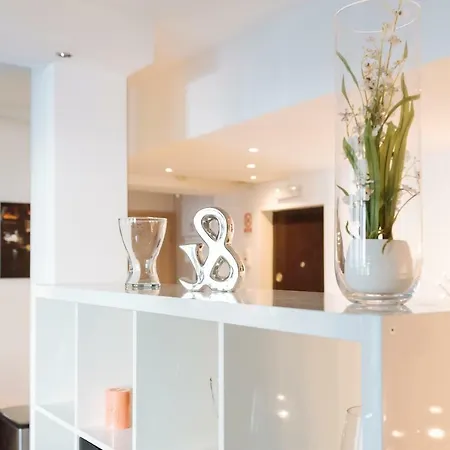 Luxury Flat 8 Near Metro Bucharest