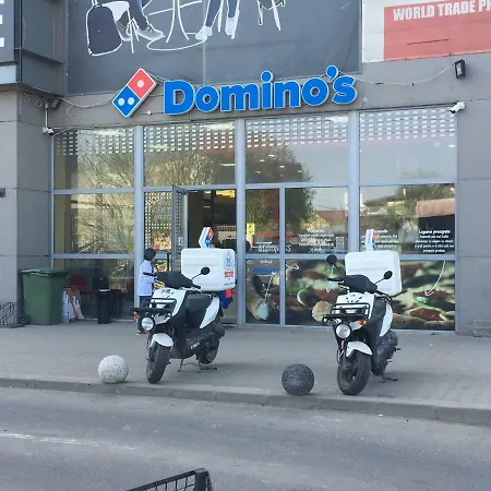 Luxury Flat 8 Near Metro