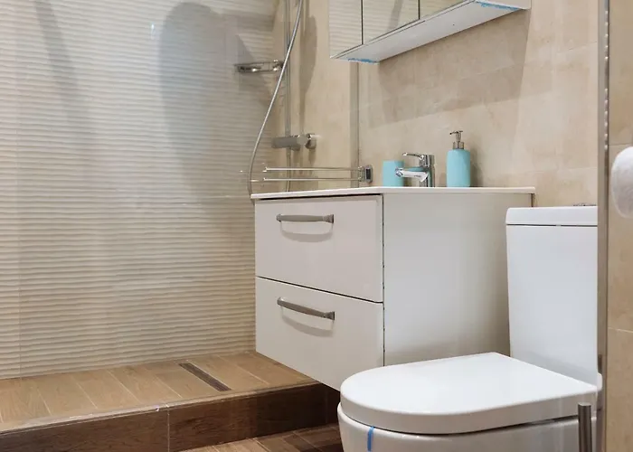 Luxury Flat 8 Near Metro Апартаменты Бухарест